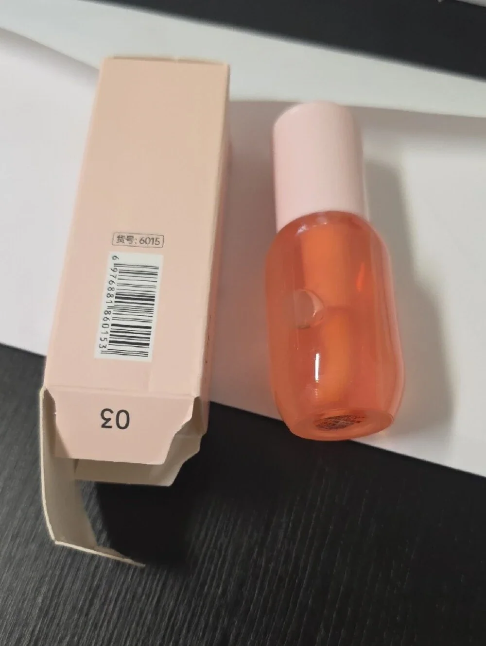 N/A lip gloss